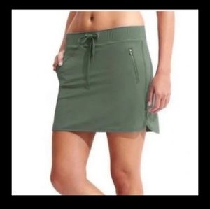 2 pc lot Skirt Army Green Zip pockets and Brown Shorts both Medium